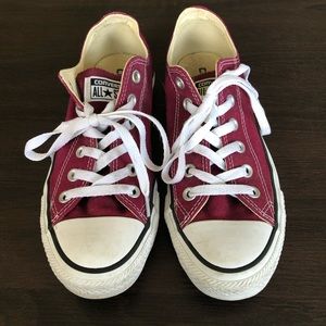 maroon converse